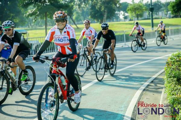 A group of PRURide cyclists