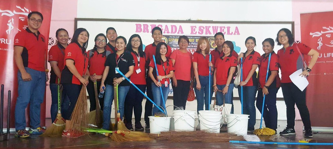 Pru Life UK Mobilizes Employee-volunteers For Brigada Eskwela 2016
