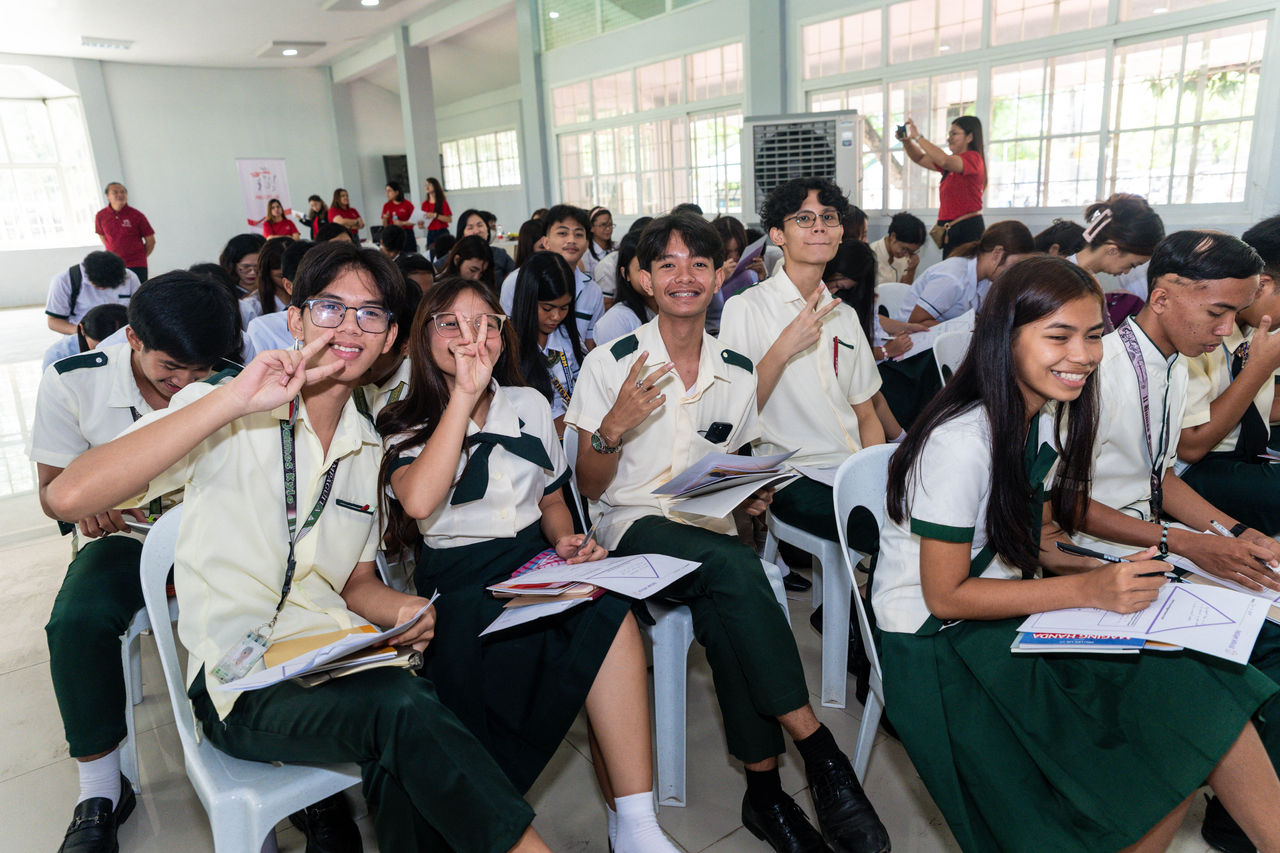 Students of General Tinio National High School in Nueva Ecija joined the roll-out of Levela organised by Pru Life UK and the Department of Social Welfare and Development (DSWD) Nueva Ecija Field Office