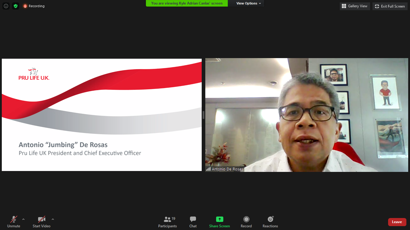 Jumbing De Rosas at the event