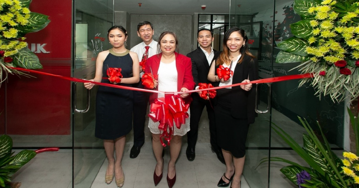 Central summit group photo