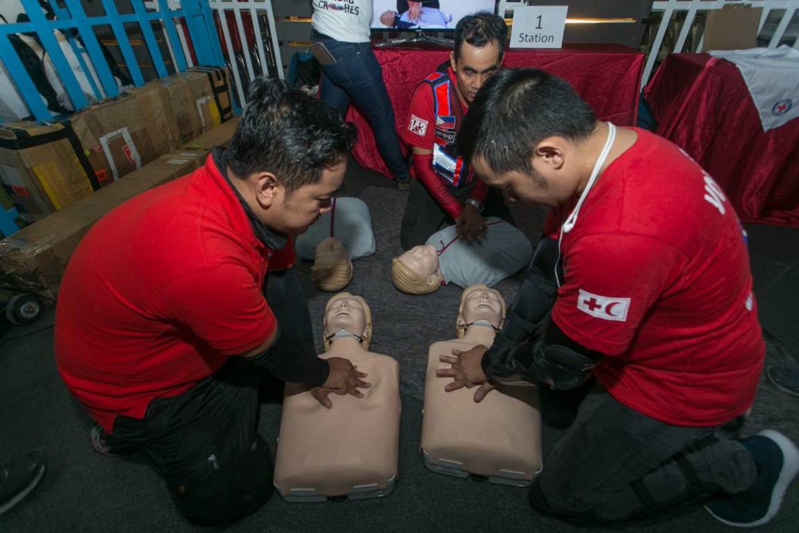 Philippine Red Cross group demonstrating CPR