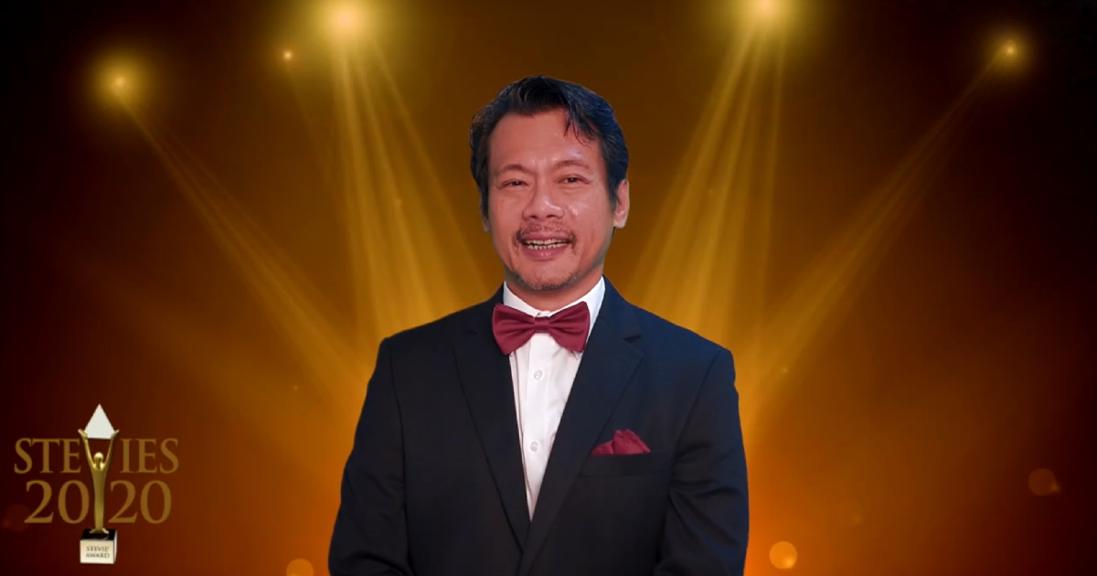 Allan tumbaga at the stevies awards