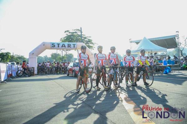 Pru Life UK officers posing for a ceremonial lap