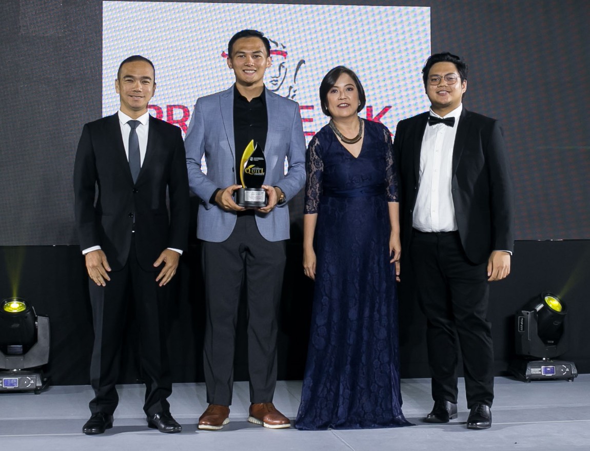 Pru Life UK team receiving the Award of Merit