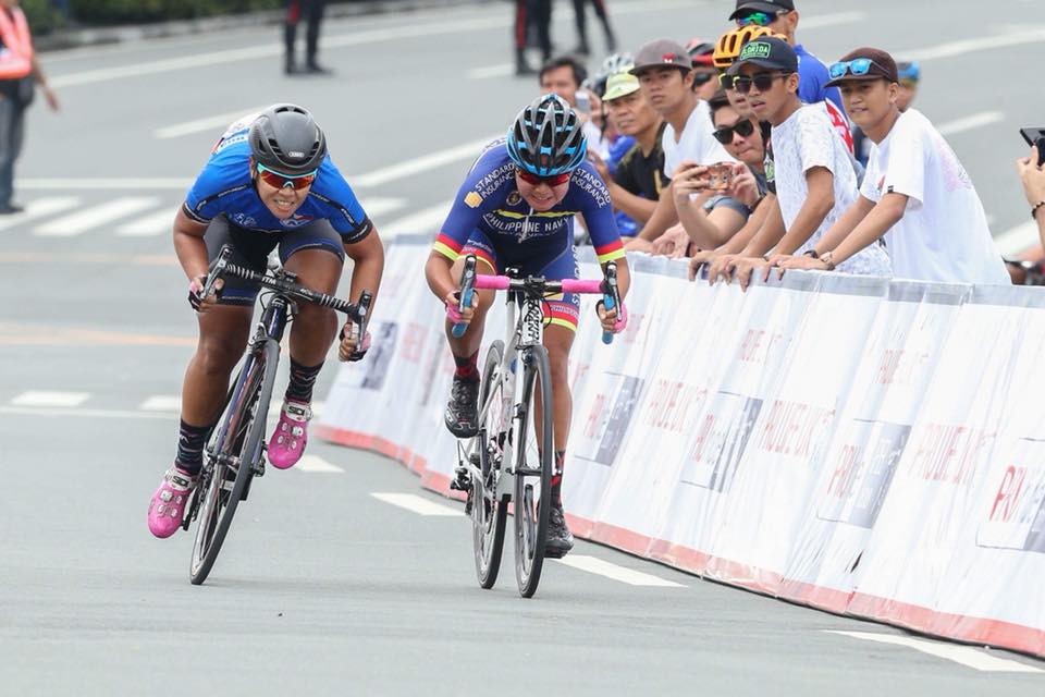 At the Criterium Women’s Elite race