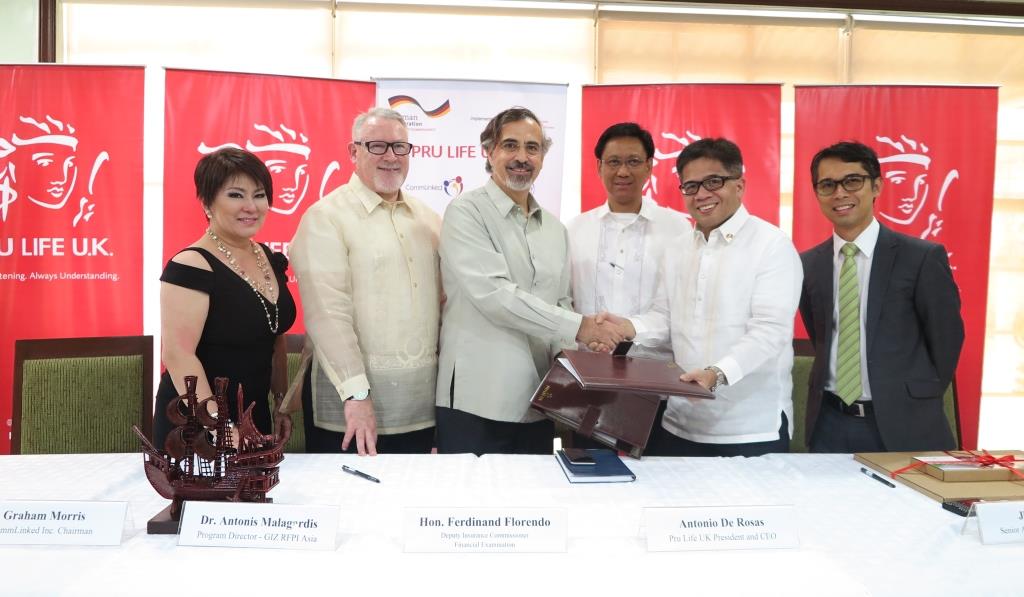 Executives signing of partnership